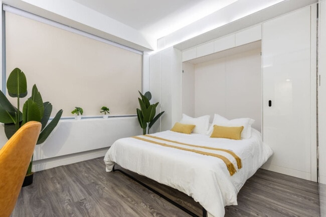 Building Photo - 12607 Larchmere Blvd Unit ID1335752P