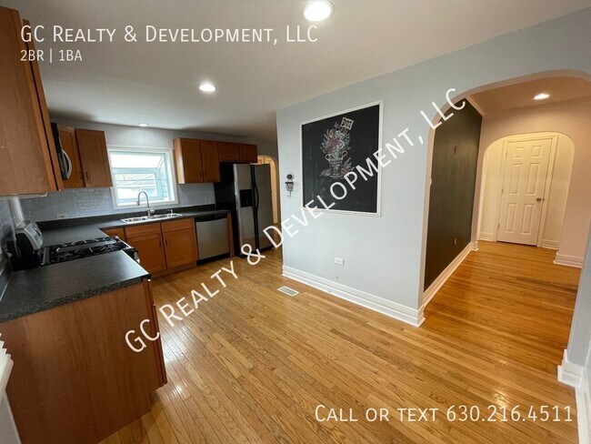 Photo - ***NEW LISTING!! / ELMWOOD PARK / UPDATED ...