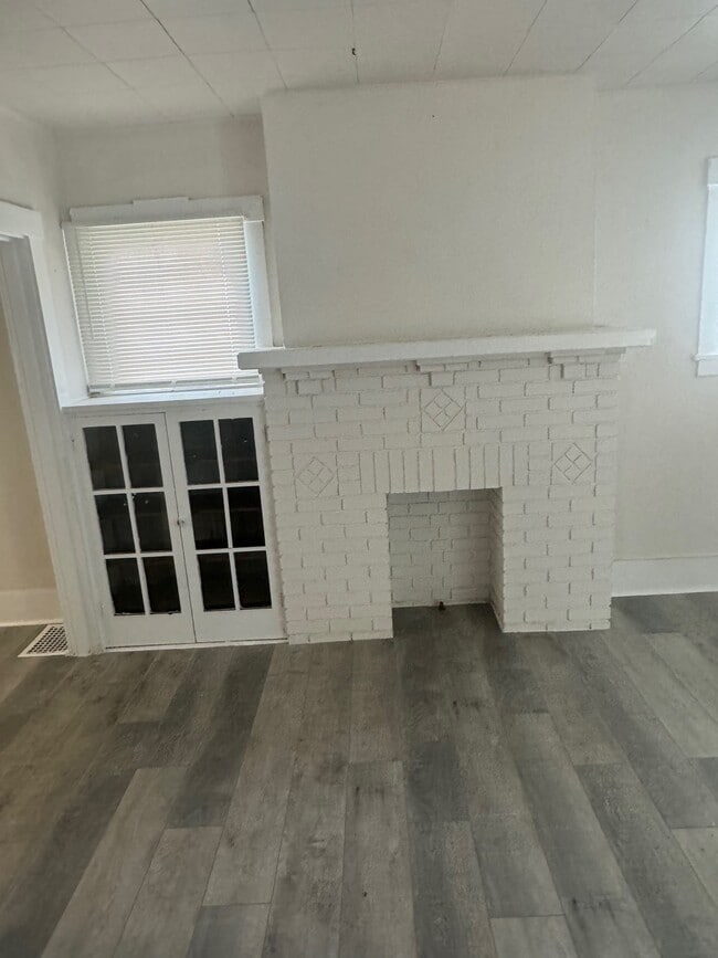 Photo - 124 N 3rd St