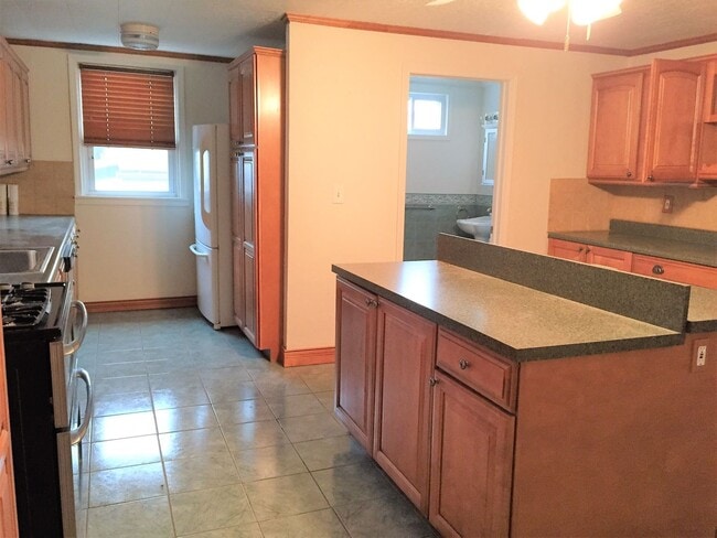 Photo - Mt. Washington house, 3 bedroom 2 1/2 bath house with great kitchen, yard, laundry June 1st