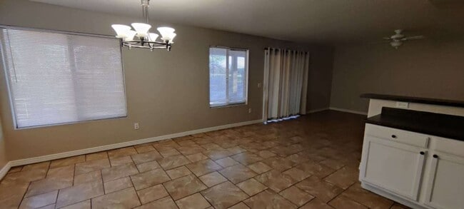 Photo - Great 3 Bedroom plus den/office and Loft in Gilbert for rent.