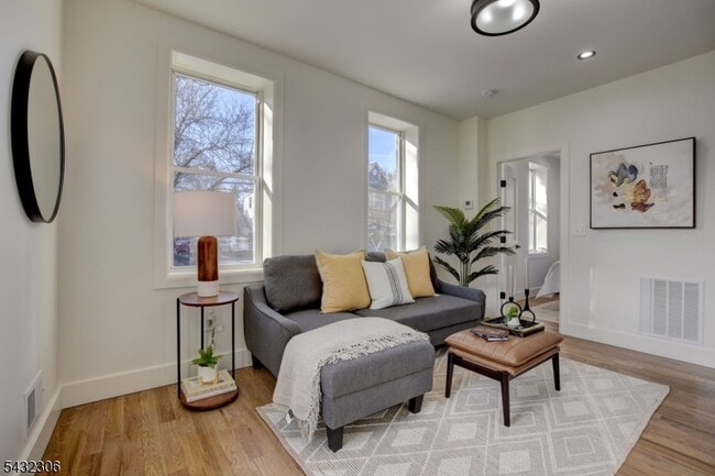 Photo - 135 Forest St Unit 2F