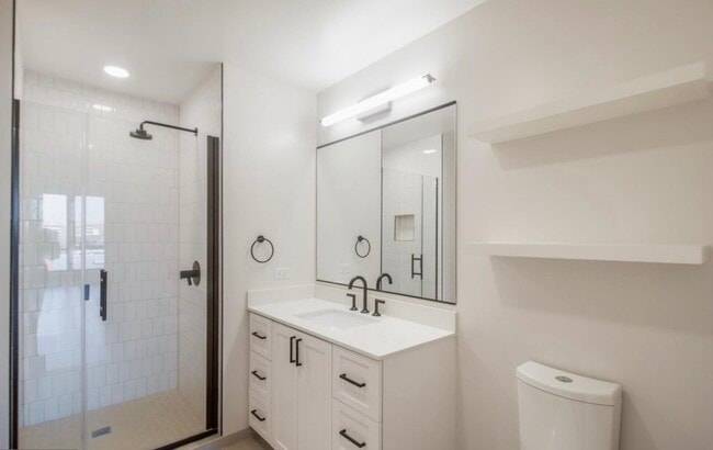 Photo - 1211 Van St SE Unit 405