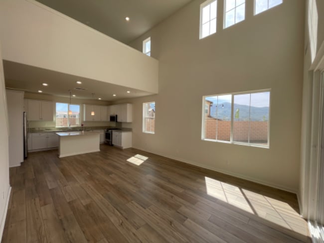 Photo - 540 Jubilee Pl