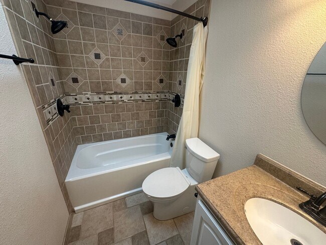 Photo - Stunning 3-Bedroom Home with Mountain View...