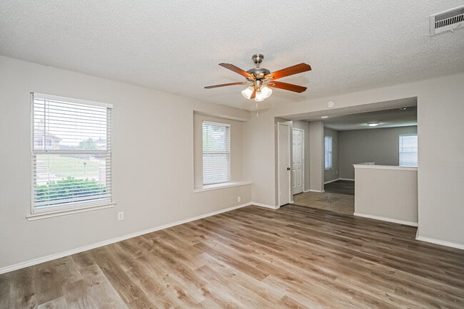 Photo - 2036 Silverado Dr