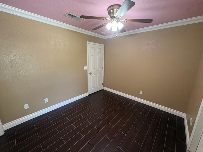 744 W Buena Vista Ave