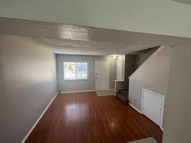 Photo - GREAT 2/2.5 Townhome Near UCF! Available Now!