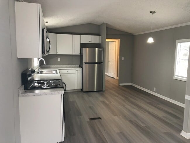 Photo - 295 E Wright St