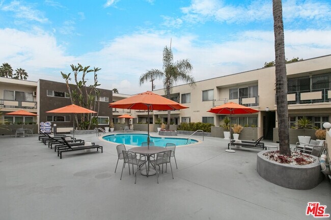 Photo - 1233 Laurel Ave Unit 209