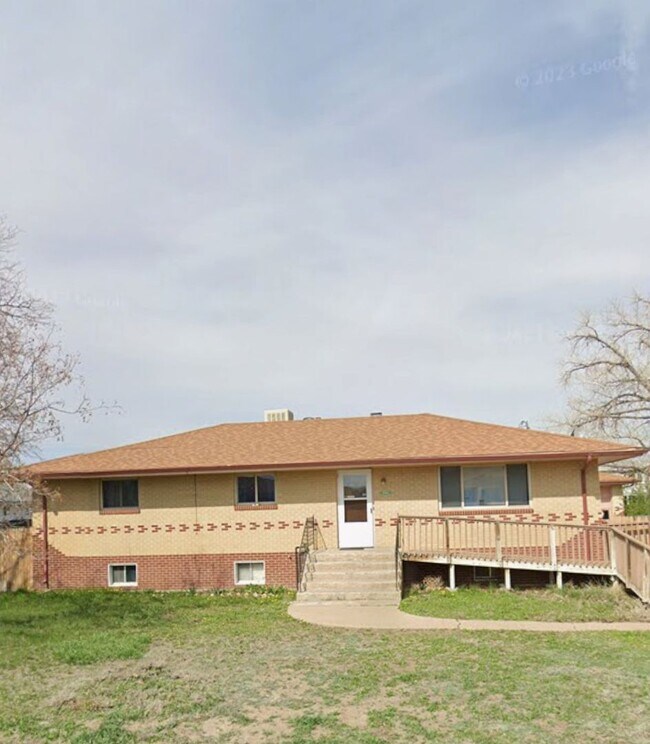 Photo - 1743 Burton St Unidad Upstairs