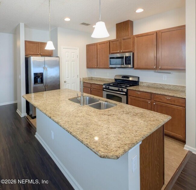 Photo - 94 Carlson Ct