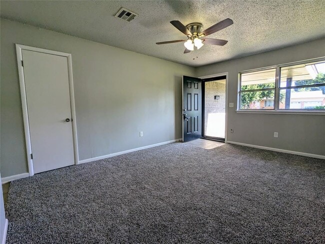 Photo - 504 NE 18th St