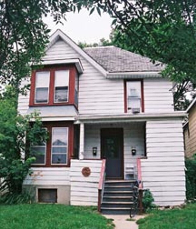 828-830 E. Johnson Street - 828-830 E. Johnson Street Townhome