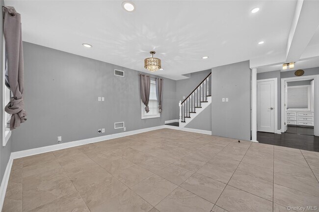 Photo - 175 Wardwell Rd