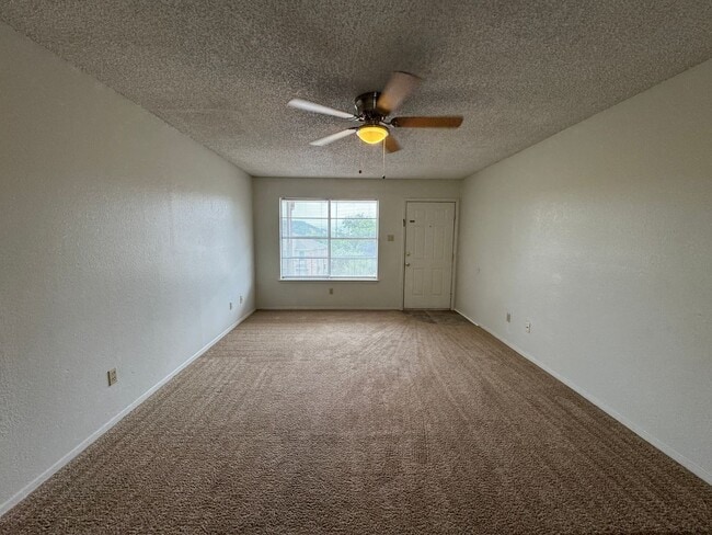 Photo - 907 N 7th St Unit Apt D