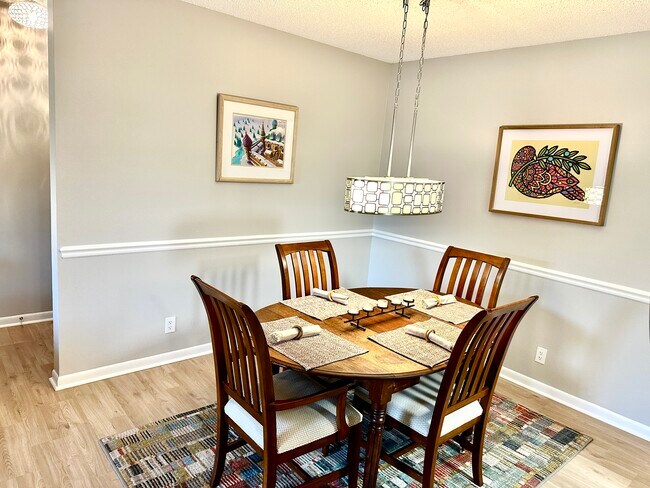 Photo - 515 Basswood Ave Unidad A20