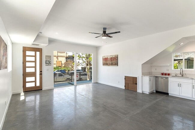 Photo - Lafayette Duplex Unit 404 N La Fayette Park Pl