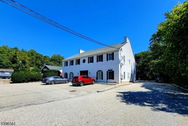 Building Photo - 272 US-206 Unit C