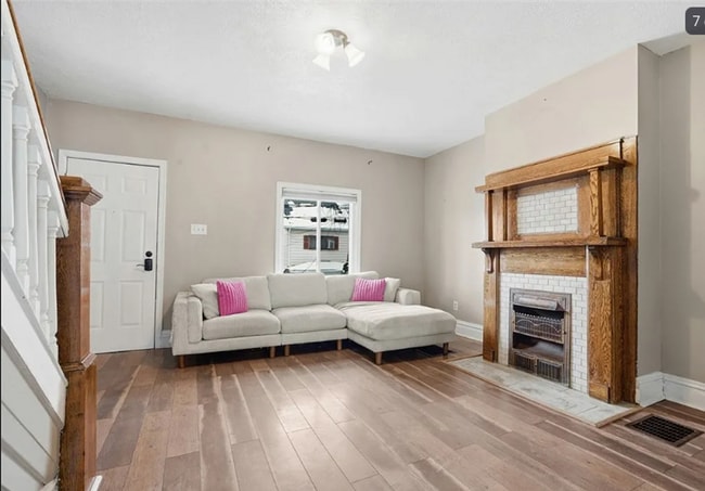 Photo - Charming 2 bedroom/1.5 bathroom updated home-Mt. Washington