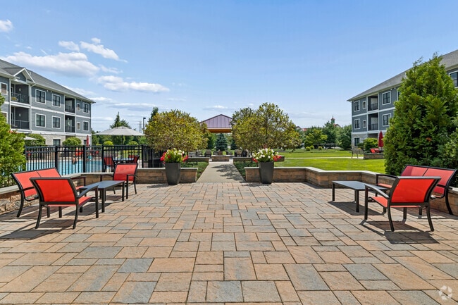 32 Courtyard 2026 - The Residences at The Crossings