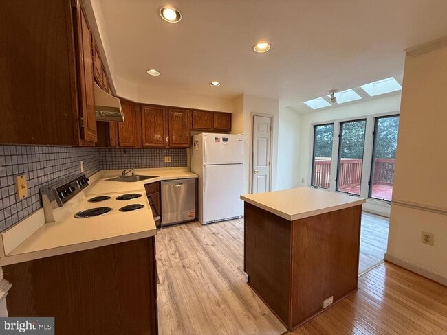 Photo - 58 Drumcastle Ct Casa Adosada