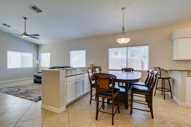 Photo - IMMACULATE & IMMEDIATE OCCUPANCY 3BEDROOM GREEN VALLEY BEAUTY!