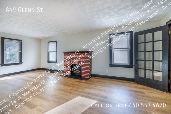 Photo - 849 Glenn St