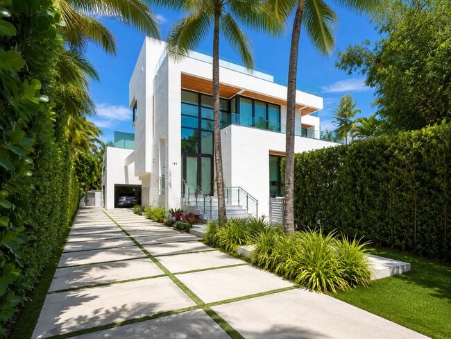 Photo - 785 Harbor Dr