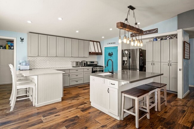Photo - 2072 Lonnie Ln