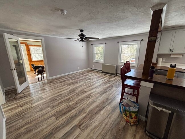 Photo - 280 Lakeshore Dr