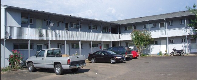 Pioneer Plaza Manor - Pioneer Plaza Manor