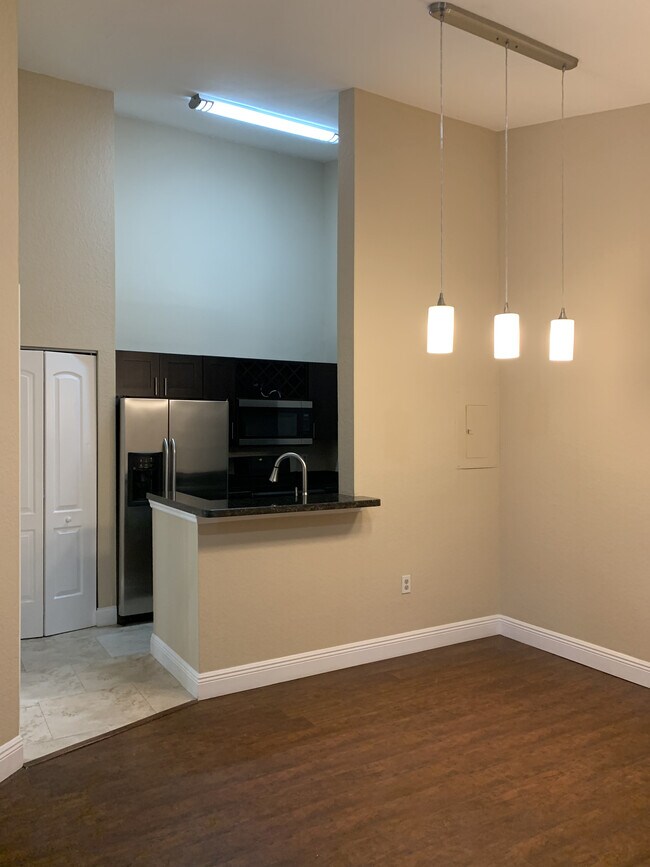 Photo - 2850 N Oakland Forest Dr