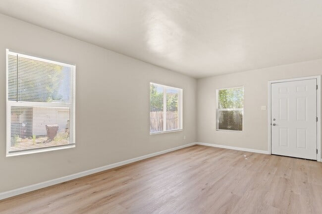 Photo - 6124 Hayes St Unidad 6124