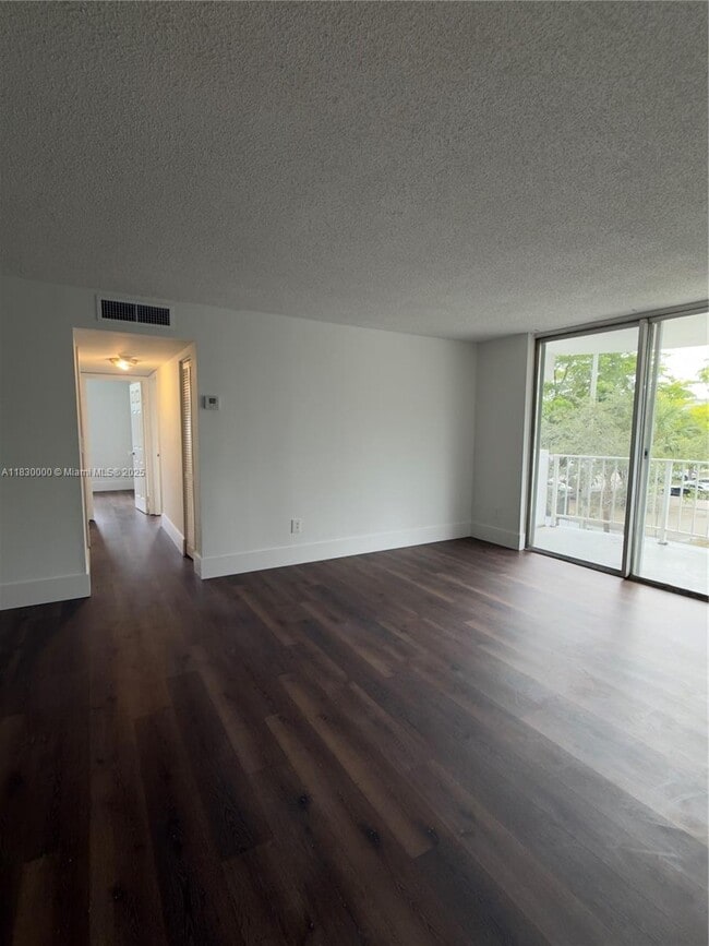 Building Photo - 482 NW 165th St Unit A-302 Rental