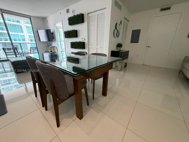 Photo - 31 SE 6th St Unit 2604