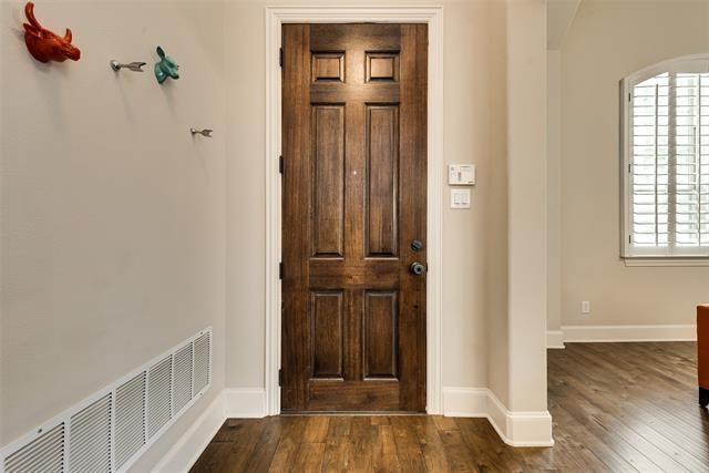 Photo - 2501 Lady Viviane Ln