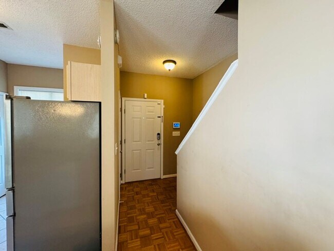 Photo - 2027 Turtle Point Dr