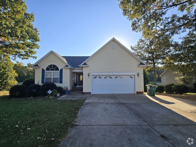 Building Photo - 307 Heather Glen Ln Rental