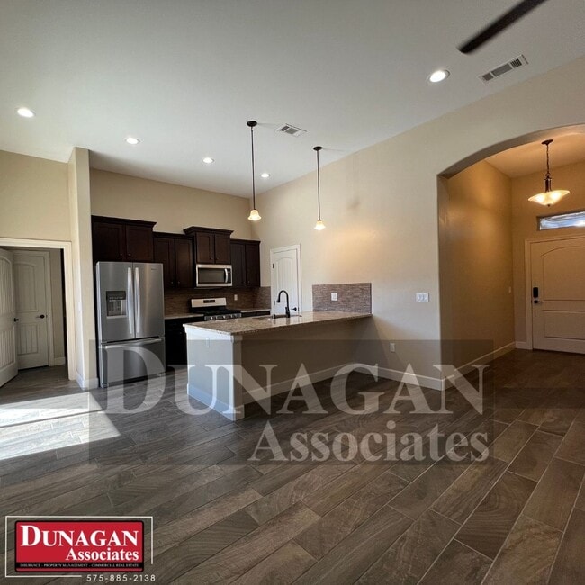 Photo - 409 Baler Ln