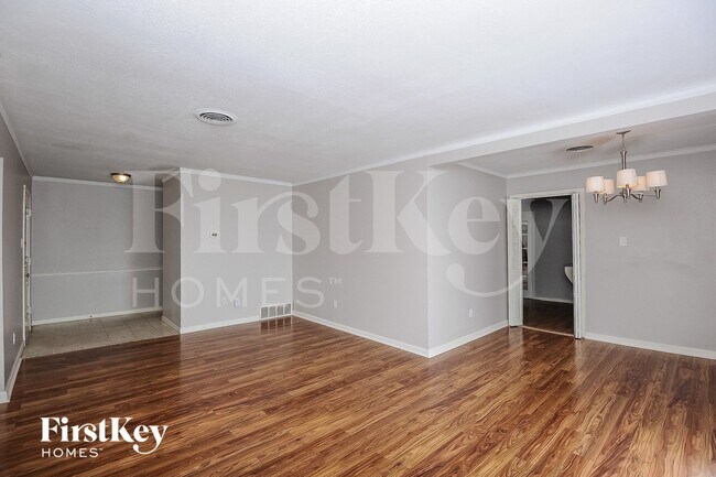 Photo - 3817 Wren Ave