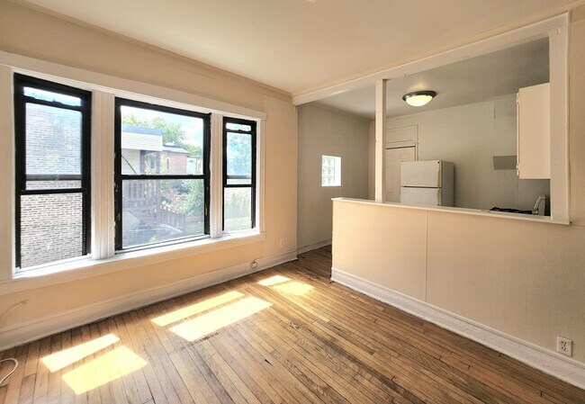 Photo - 1909 W Foster Ave Unidad 2