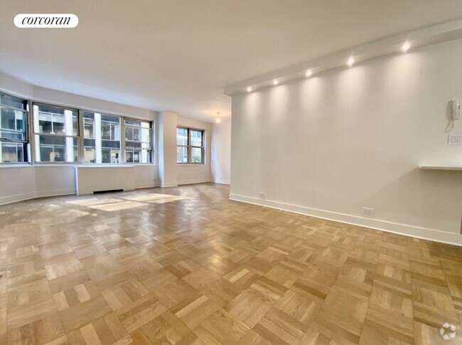 Building Photo - 77 W 55th St Rental