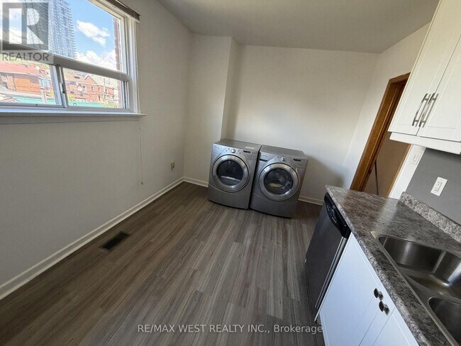 Photo - 78 Millicent St