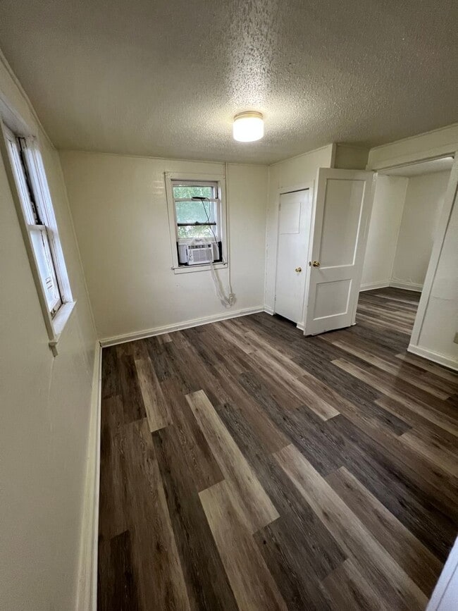 Photo - 532 W 14th St Unidad 1
