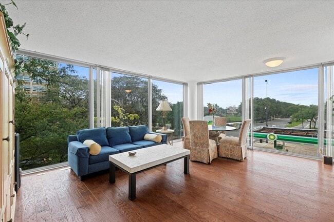 Photo - 3115 S Michigan Ave Unidad 301