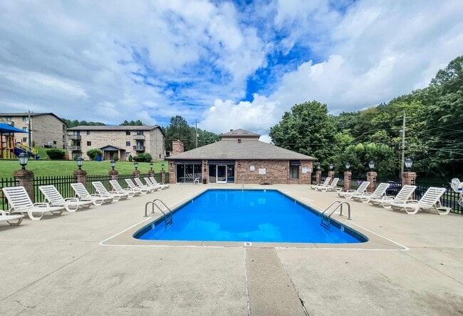 Photo - Country Shores Apartments