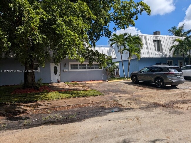 Building Photo - 1371 NE 40th Pl Rental