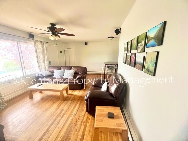 Photo - 715 8th St