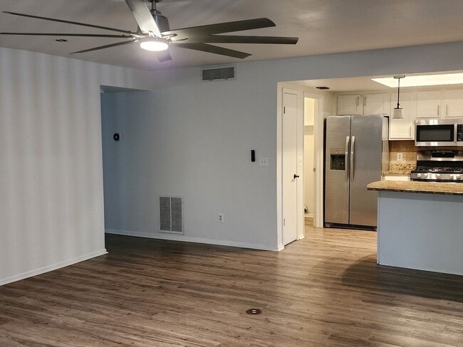Building Photo - 51 Fair Haven Way